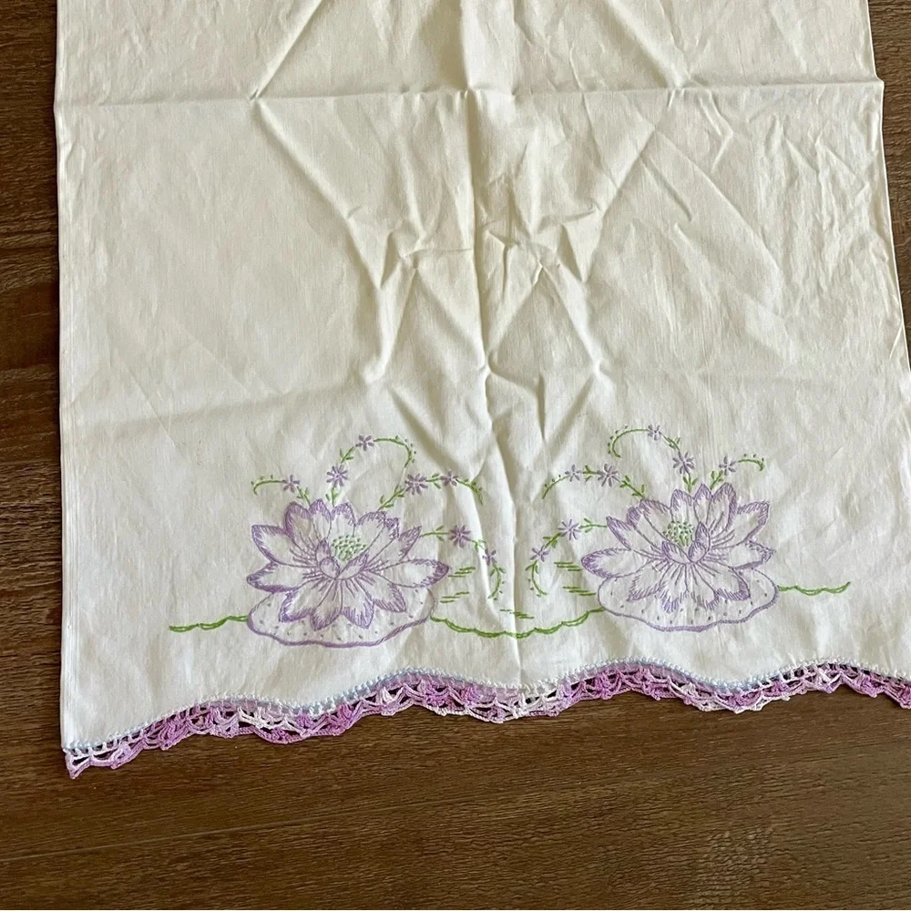Elegant White and Purple Floral Pillowcase 21/29 inches